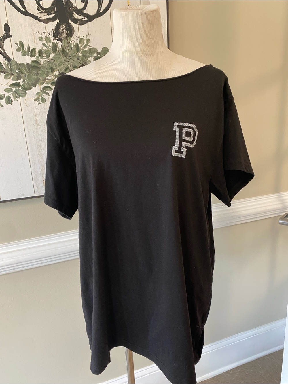 Women’s Short-Sleeve Shirt